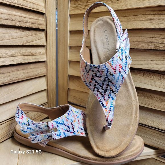 Comfortiva Calina White Multi Thong Wedge Sandal Women's Sleek Adj Strap 10W - Picture 5 of 10